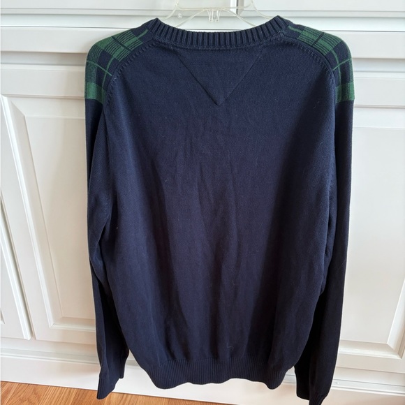 Tommy Hilfiger Green and Black Sweater - Picture 2 of 8